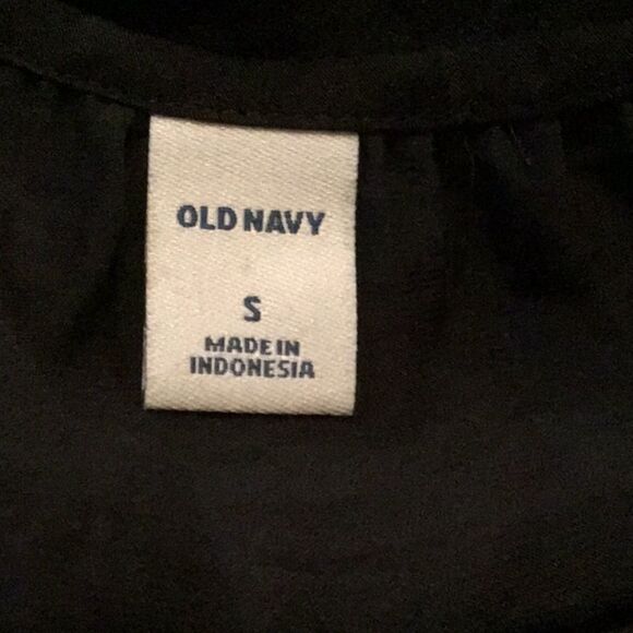 Old Navy Black Top - Picture 7 of 8